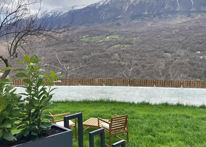 Palestro 8_art House בית נופש *